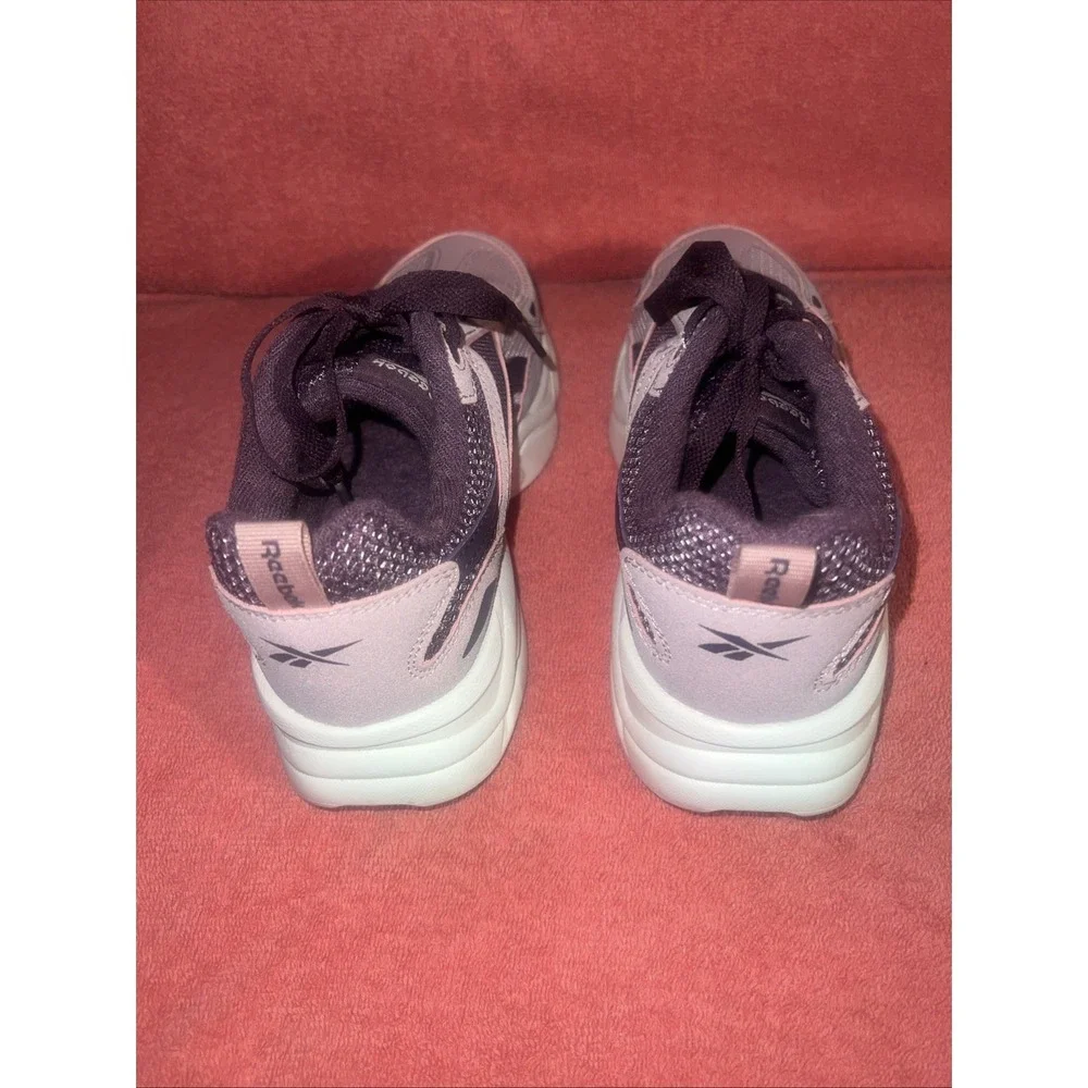 Reebok girls charge